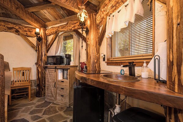 冰箱、微波炉、炉灶、茶具/咖啡用具