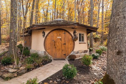 The Hobbit House - Romance Straight From The Shire