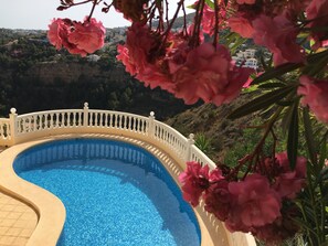 A heated pool - Luxury Villa private heated pool(May-Oct)Stunning sea-views unbeatable locations (Cumber del Sol)