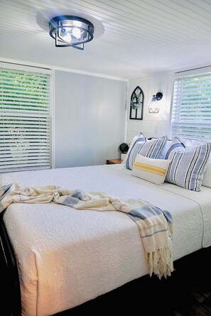 2 chambres, matelas mémoire de forme, fer et planche à repasser