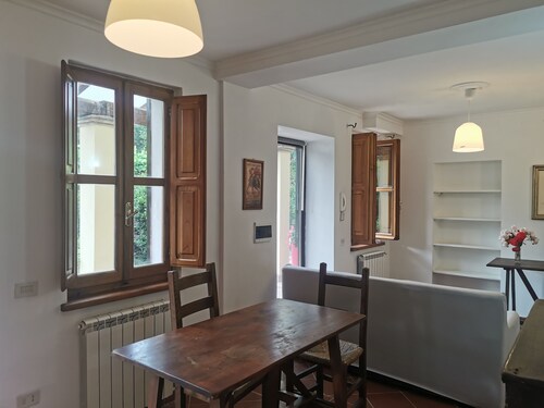 In beautiful park 5 minutes from Vallelunga and 15 minutes from Lake Bracciano