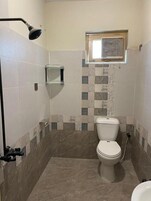 Deluxe Double Room | Bathroom | Shower, free toiletries, towels