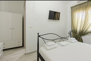 4 Schlafzimmer, Bügeleisen/Bügelbrett, kostenloses WLAN, Bettwäsche