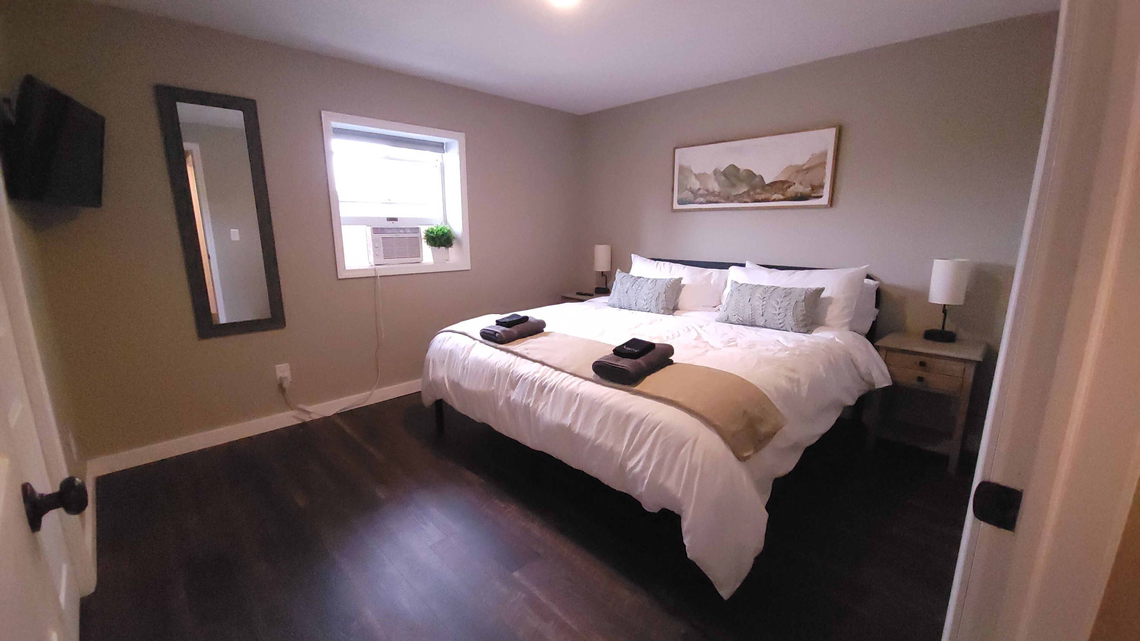 2 chambres, fer et planche à repasser, Wi-Fi gratuit, draps fournis