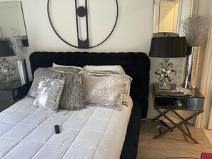 3 habitaciones, wifi gratis y ropa de cama