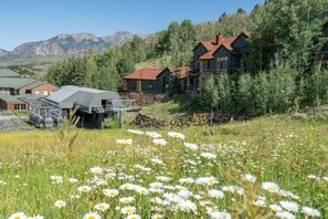 Exterior - SUNSHINE AT THE TERRACES - SKI IN/OUT, in MV Meadows, Longer Stay Discounts! (Mountain Village)