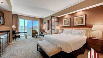 Tallelokero huoneessa, työpöytä, silitysrauta/-lauta, ilmainen Wi-Fi