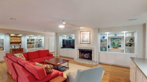 Smart TV, DVD player