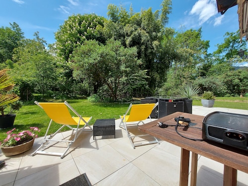 Centre St Jorioz : Charmant et Spacieux Studio Avec Terrasse et Jardin Privatif