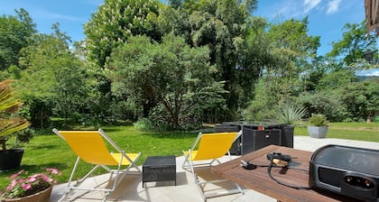 Centre St Jorioz : Charmant et Spacieux Studio Avec Terrasse et Jardin Privatif