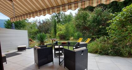 Centre St Jorioz : Charmant et spacieux studio avec terrasse et jardin privatif