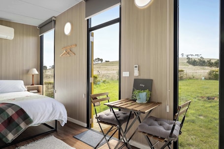 1 bedroom, WiFi, bed sheets. Tiny Regen Farm Stay by Tiny Away