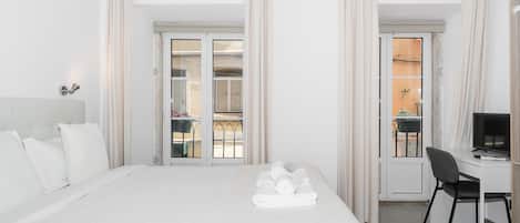 Twin Room | Soundproofing, free WiFi, bed sheets