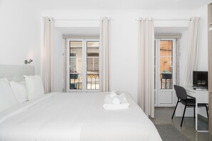 Soundproofing, free WiFi, bed sheets - City INN (Lisbon)