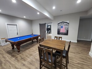 Spielezimmer