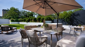 House | Outdoor dining