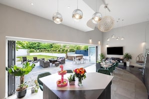 House | Dining
