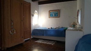 Apartment | 2 bedrooms, iron/ironing board, WiFi (free), bed sheets - Traditional Comfortable Apartment With sea View (Sifnos)