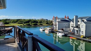 Property grounds - Spacious 3-bedroom apartment on the Marina - 850m from the beach! (Jeffreys Bay)