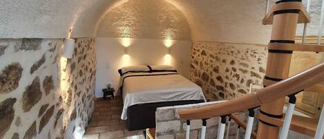 2 bedrooms, bed sheets