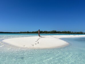 Am Strand, Liegestühle, Strandtücher