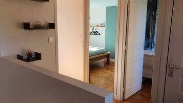 4 chambres, fer et planche Ă  repasser, Wi-Fi gratuit, draps fournis