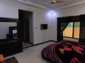 Standard Double Room | Free WiFi