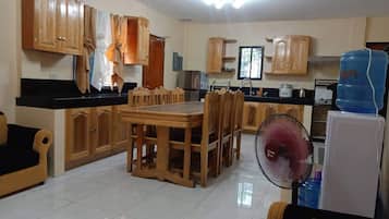 House | Private kitchen | Fridge, stovetop, electric kettle