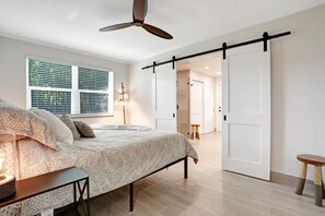 3 chambres, bureau, Wi-Fi, draps fournis