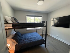 3 bedrooms, travel crib, WiFi, bed sheets