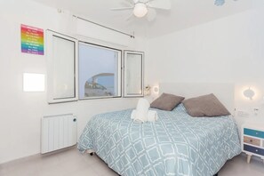 3 bedrooms, iron/ironing board, travel cot, free WiFi