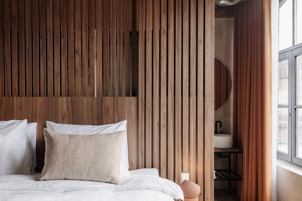 Habitación doble Premium | Ropa de cama de alta calidad y minibar