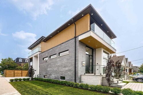 Stylish, spacious, and bright 2-bedroom furnished basement apartment