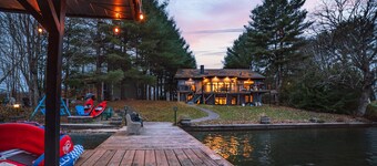 Lake Muskoka retreat! Sauna and Hot Tub!