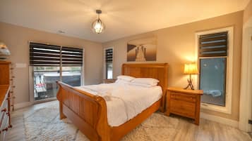 7 bedrooms, iron/ironing board, free WiFi, bed sheets