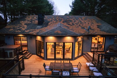 Lake Muskoka retreat! Perfect spot for family and friends.