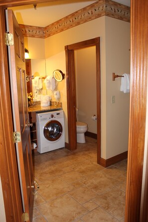 Regadera y tina de hidromasaje 