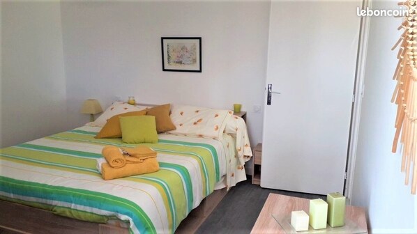 2 bedrooms, iron/ironing board, WiFi