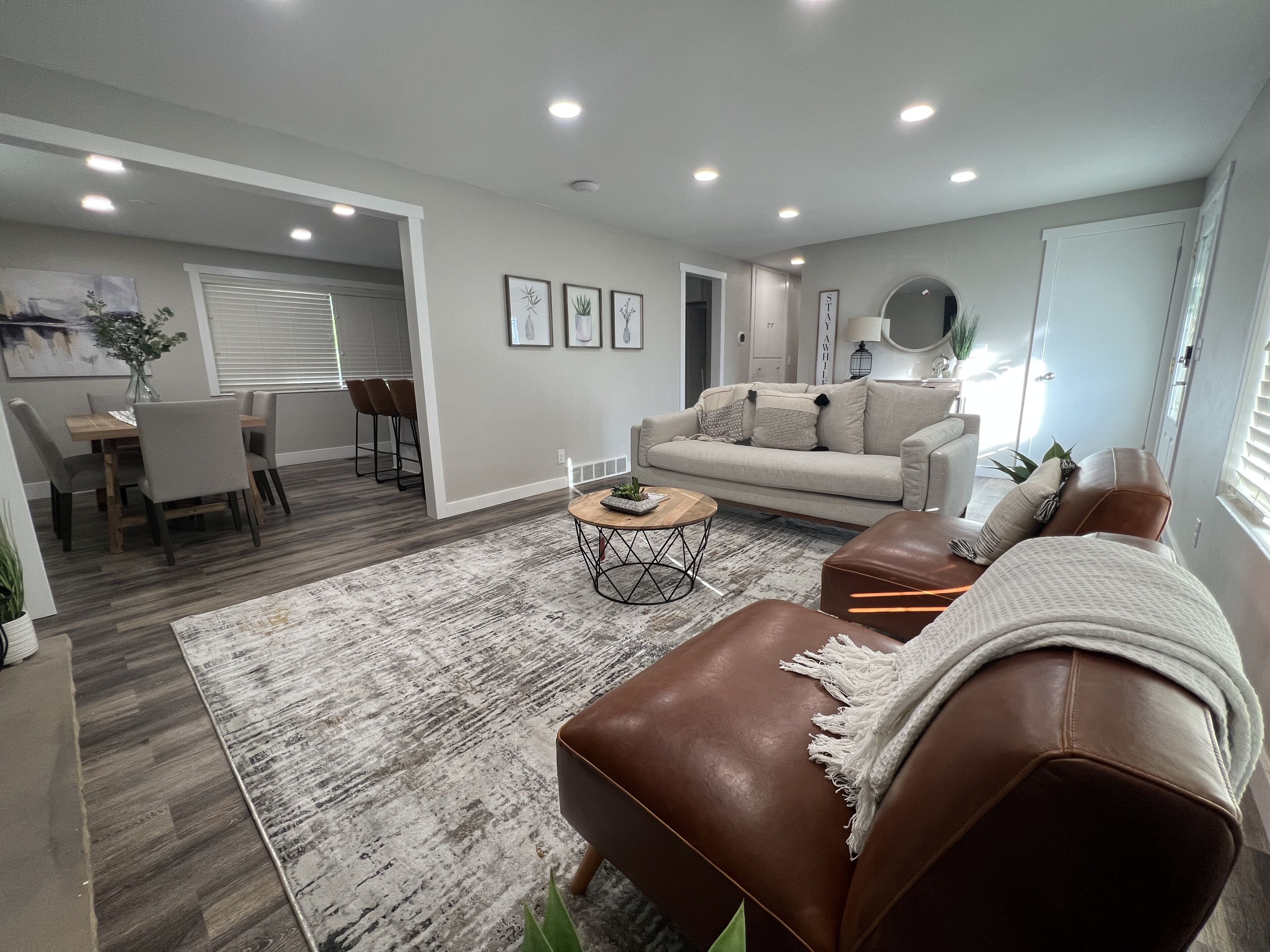 Smart-tv och eldstad