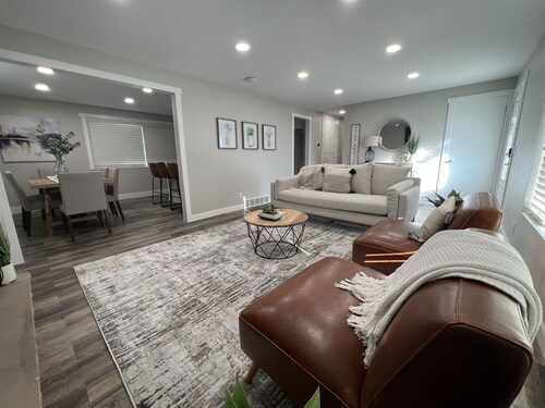 5BR Family Home • Sleeps 11 • Game Room • Near Ski Resorts & Downtown SLC