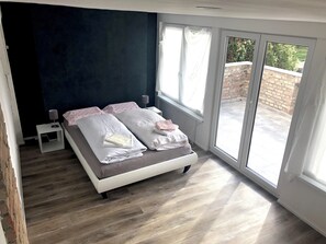 3 bedrooms, free WiFi, bed sheets - 5 minutes from the national park Holiday home for hikers, cyclists, anglers (Lunow-Stolzenhagen)