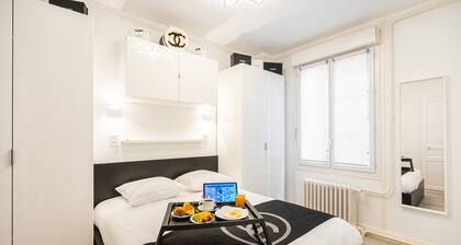 懶❤️ FRENCH TOUCH' CATHEDRAL