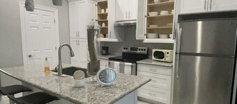 Brand new quiet house 9 min from the casino. Relax in this cozy house