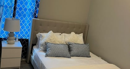 Brand new quiet house 9 min from the casino. Relax in this cozy house