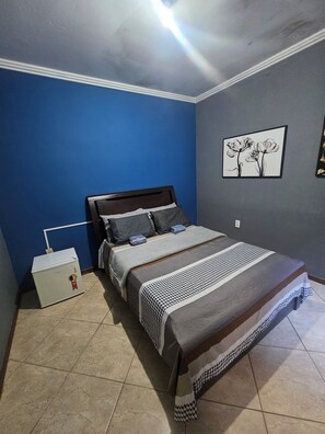 Chambre quadruple Confort | Accès au Wi-Fi (inclus), literie fournie