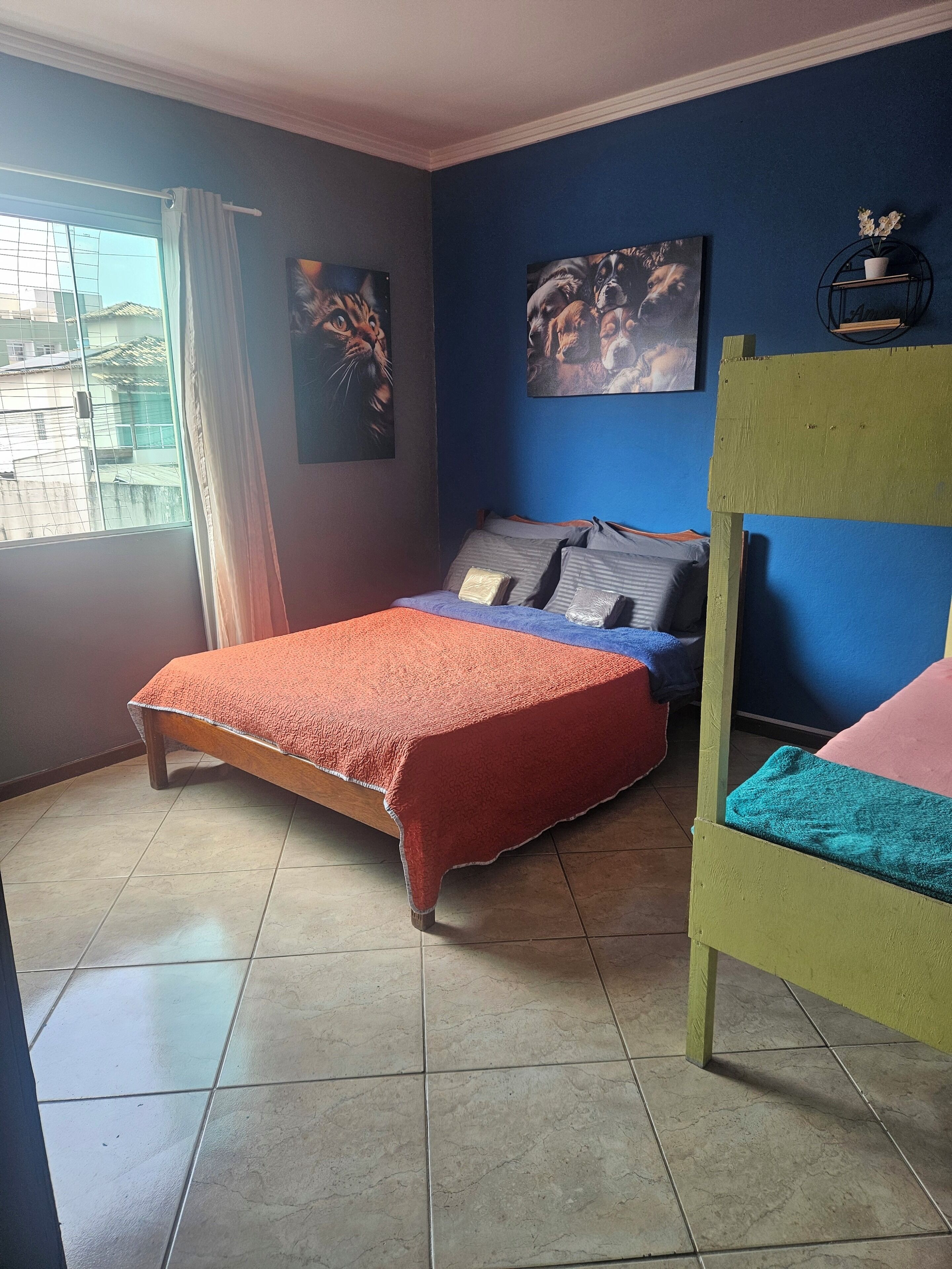 Comfort-Vierbettzimmer | Kostenloses WLAN, Bettwäsche