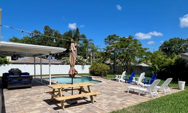 Outdoor dining - Relaxing escape near coastal charm (Largo)