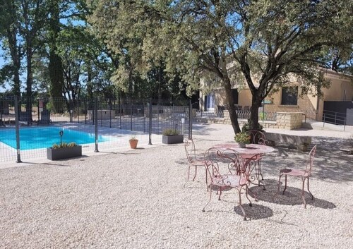 Villa, Mazan, 8 people, 3 bedrooms, swimming pool