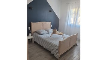 3 間睡房、熨斗/熨衫板、可攜式嬰兒床、免費 Wi-Fi