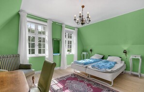 8 makuuhuonetta, ilmainen Wi-Fi